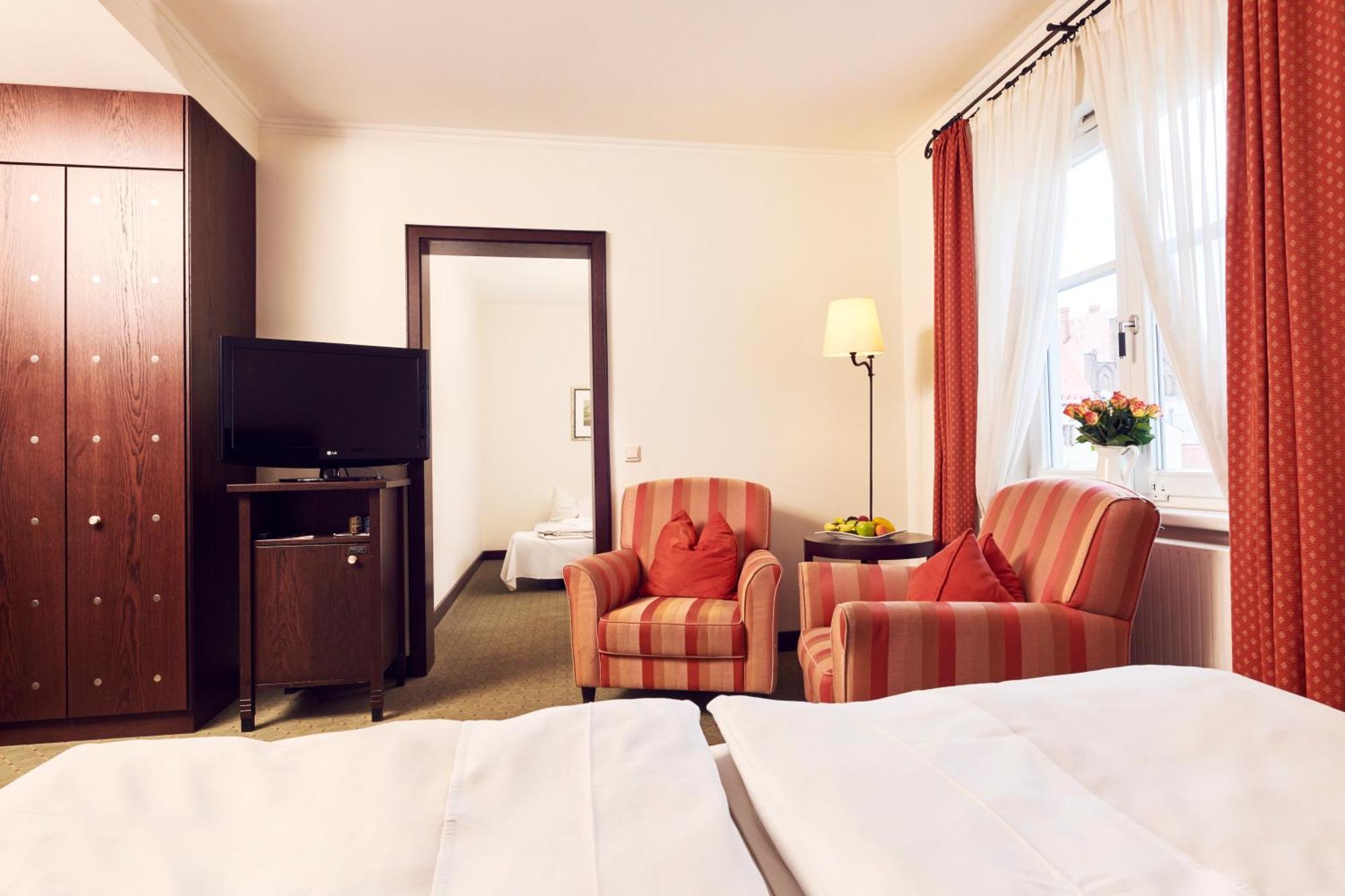 Family Double Room with Sofa Bed